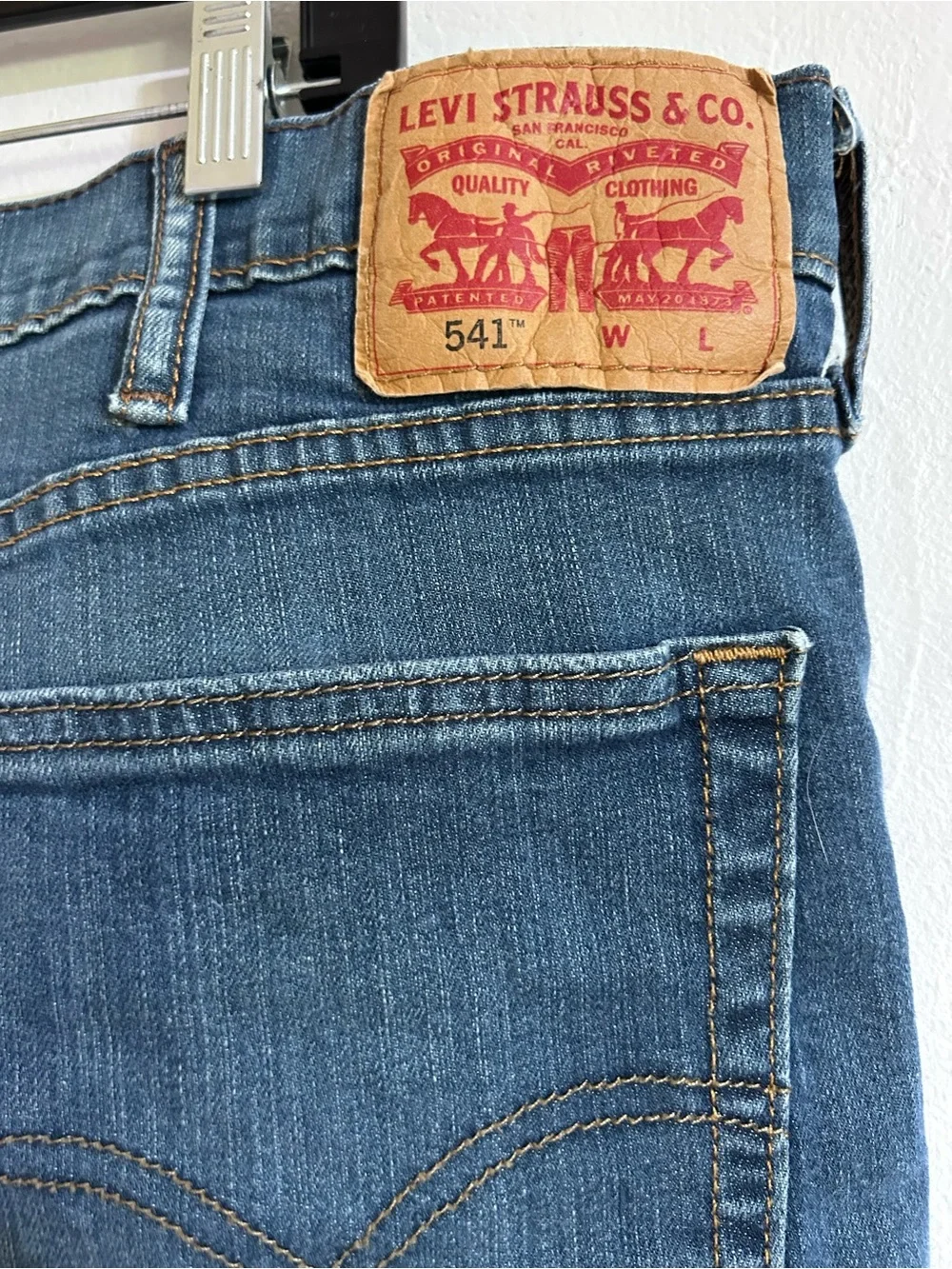 Levi's 541 Jeans GUC 42x34 Light Blue Fade